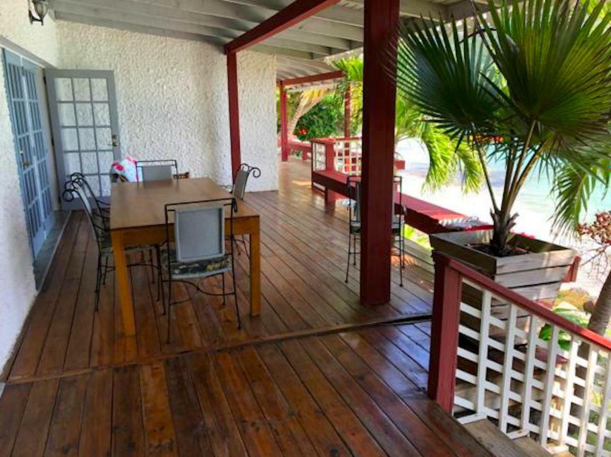 Bequia Beachfront Villa Hotel Friendship Bagian luar foto