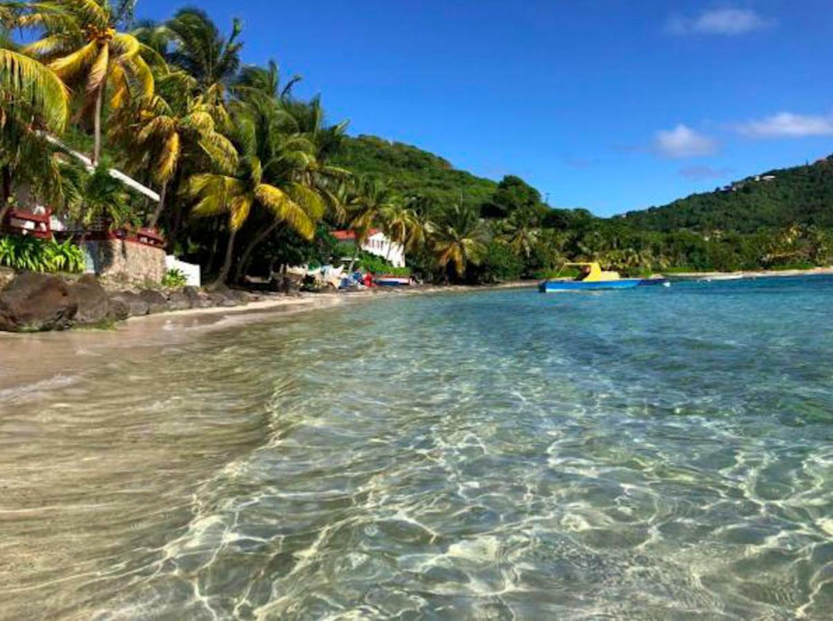 Bequia Beachfront Villa Hotel Friendship Bagian luar foto