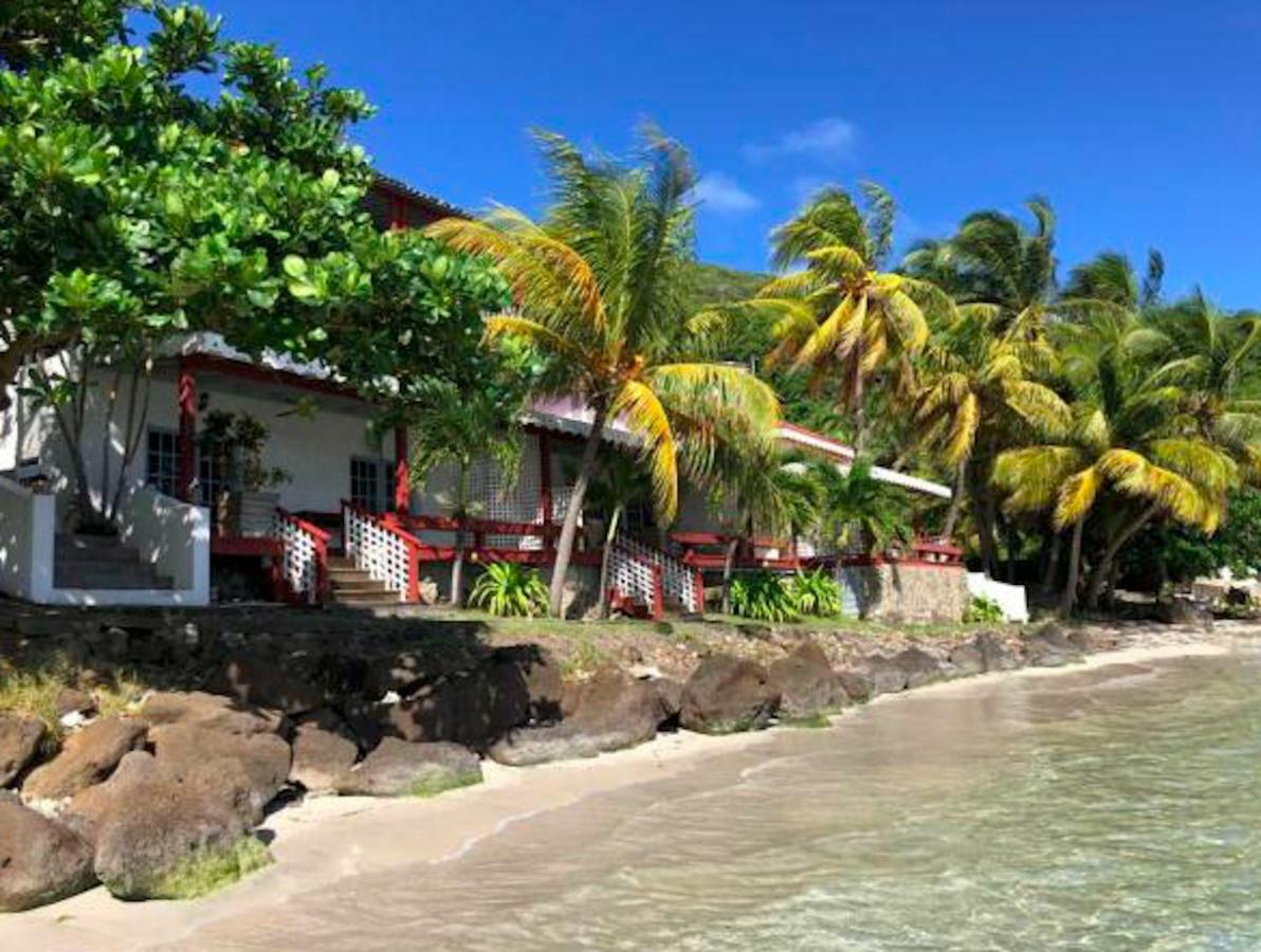 Bequia Beachfront Villa Hotel Friendship Bagian luar foto