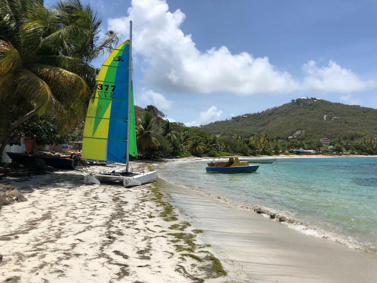 Bequia Beachfront Villa Hotel Friendship Bagian luar foto